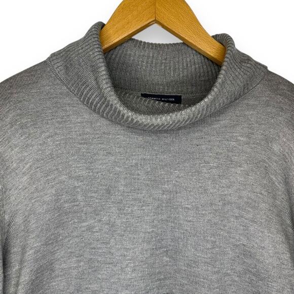 Tommy Hilfiger Women's 3/4 Sleeve Turtleneck Sweater Size XL Gray Striped Hem - Picture 2 of 9